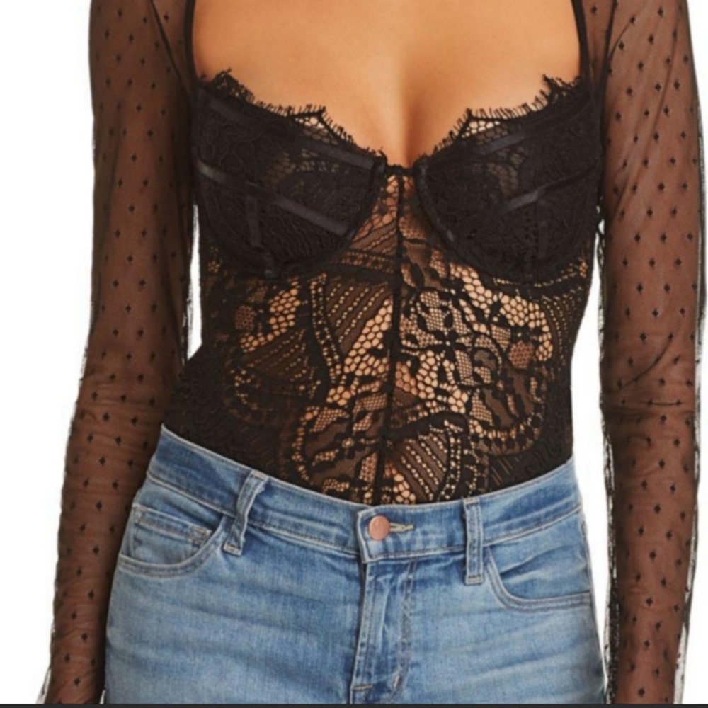 Brand new! Sold out! Bardot long sleeve lace bodysuit